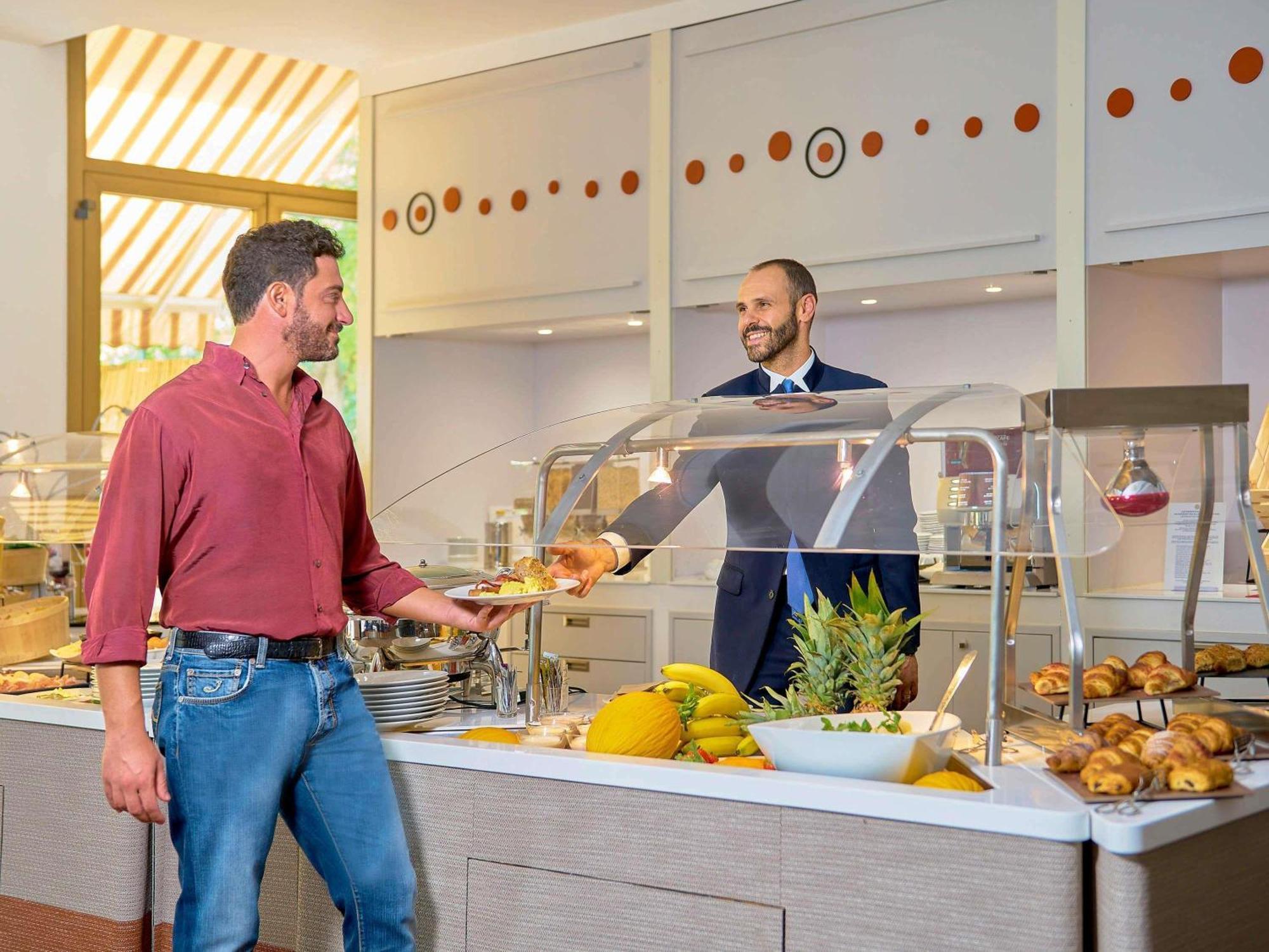 Novotel Torino Corso Giulio Cesare Ngoại thất bức ảnh